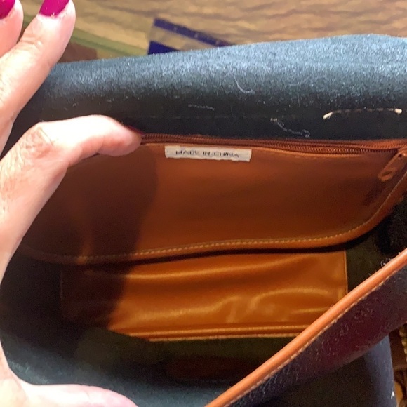 Oggi Domani Black tan crossbody bag. B92992C - Picture 8 of 8